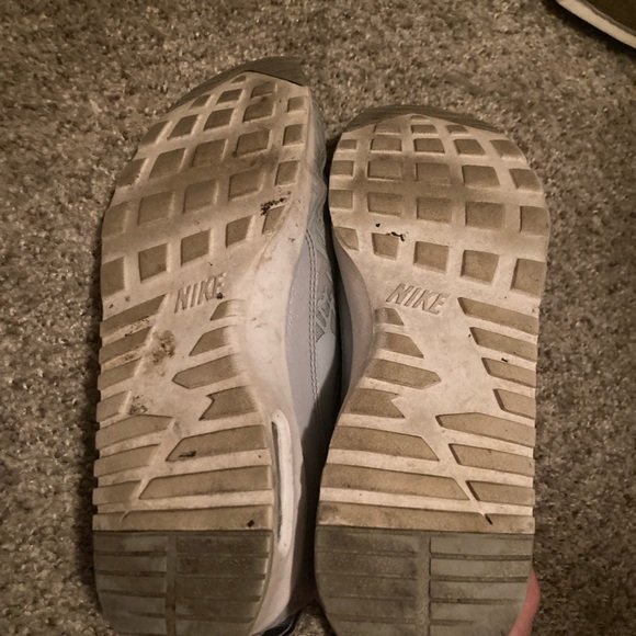 Nike Shoes 8.5 - Picture 6 of 8